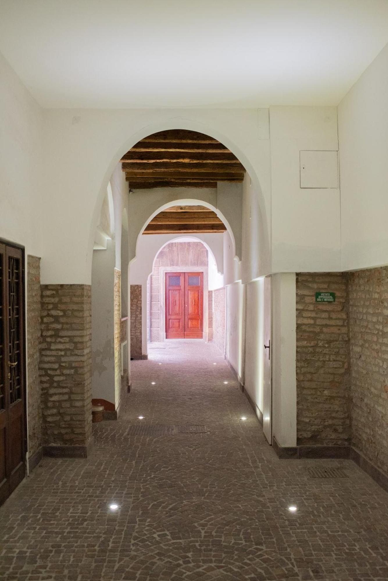 Corte Degli Estensi, Romantica Mansardina Ferrara Luaran gambar